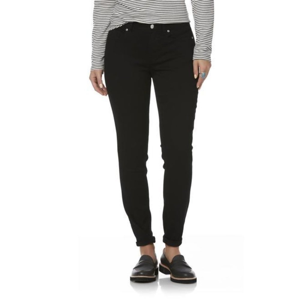 Simply Styled Skinny Black Jeans